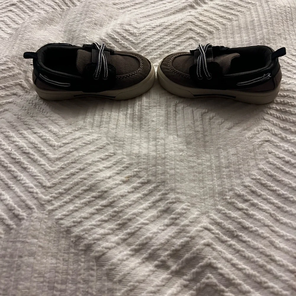 Carter’s size 5 Boat Shoes‎